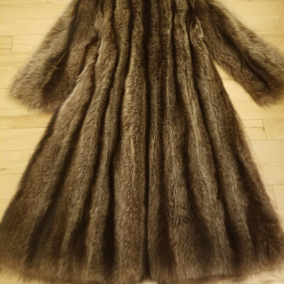 COPY - Racoon full length fur coat Size 10-12 - Picture 3 of 12